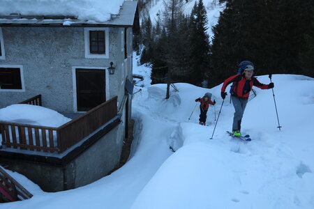 2013-04-14.20-ski-traversee-alpes, 61-traversee-alpes-ski-refuge-deffeyes-2013-04-14-06