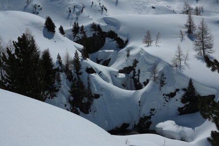 2013-04-14.20-ski-traversee-alpes, 61-traversee-alpes-ski-refuge-deffeyes-2013-04-14-12