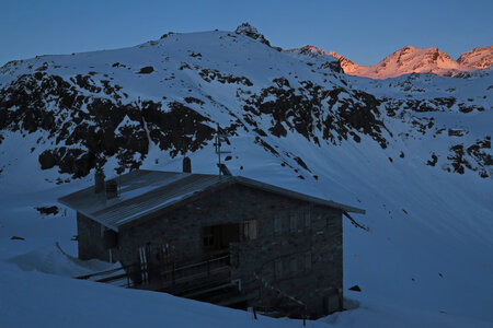 2013-04-14.20-ski-traversee-alpes, 61-traversee-alpes-ski-refuge-deffeyes-2013-04-14-48