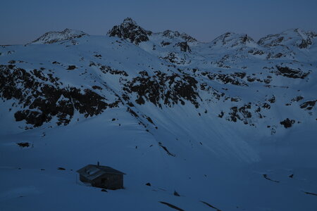 2013-04-14.20-ski-traversee-alpes, 61-traversee-alpes-ski-refuge-deffeyes-2013-04-14-57