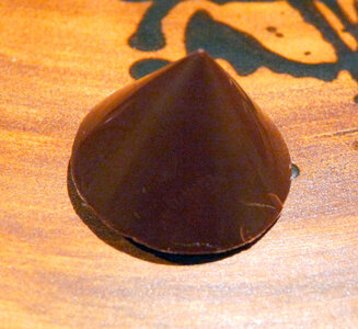 Chocolats series 5 et 6, cone