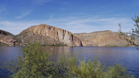 USA oct nov 2018, _1220759 retouche Canyon Lake  Apache Trail