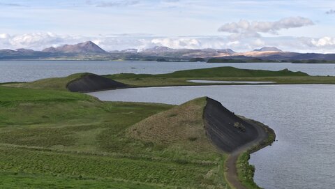 Islande, juin 20108, _1200885 raw Myvatn depuis site des psedos cratères