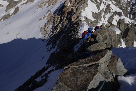 2019-06-04-09-autonomie-alpinisme-ecrins, pic-glacier-arsine-glacier-blanc-alpes-aventure-2019-06-08-20