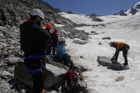2019-07-29-08-04-mont-blanc, ecole-de-glace-glacier-du-tour-alpes-aventure-2019-07-30-15