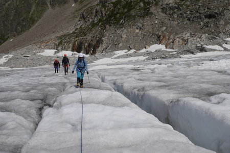 2019-07-29-08-04-mont-blanc, ecole-de-glace-glacier-du-tour-alpes-aventure-2019-07-30-28