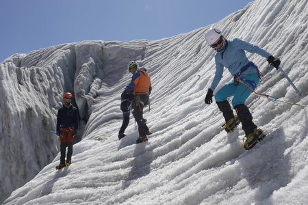 2019-07-29-08-04-mont-blanc, ecole-de-glace-glacier-du-tour-alpes-aventure-2019-07-30-37