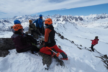 2021-03-22-27-ski-tour-du-thabor, alpes-aventure-rocher-de-la-grande-tempete-refuge-de-laval-2021-03-25-16