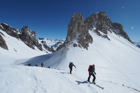 2021-03-22-27-ski-tour-du-thabor, alpes-aventure-tour-de-la-crete-de-moutouze--refuge-de-laval-2021-03-24-021
