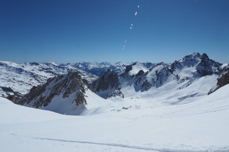 2021-03-22-27-ski-tour-du-thabor, alpes-aventure-tour-de-la-crete-de-moutouze--refuge-de-laval-2021-03-24-025