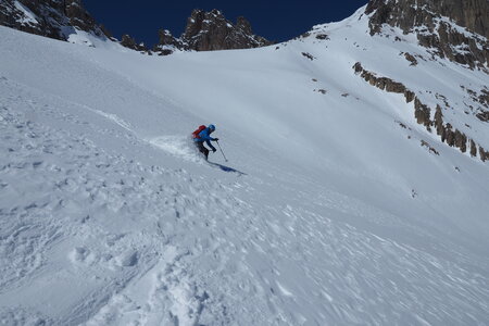 2021-03-22-27-ski-tour-du-thabor, alpes-aventure-tour-de-la-crete-de-moutouze--refuge-de-laval-2021-03-24-034