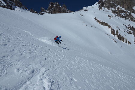2021-03-22-27-ski-tour-du-thabor, alpes-aventure-tour-de-la-crete-de-moutouze--refuge-de-laval-2021-03-24-035