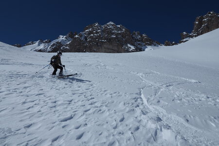 2021-03-22-27-ski-tour-du-thabor, alpes-aventure-tour-de-la-crete-de-moutouze--refuge-de-laval-2021-03-24-047