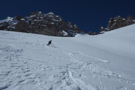 2021-03-22-27-ski-tour-du-thabor, alpes-aventure-tour-de-la-crete-de-moutouze--refuge-de-laval-2021-03-24-051