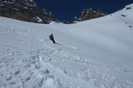2021-03-22-27-ski-tour-du-thabor, alpes-aventure-tour-de-la-crete-de-moutouze--refuge-de-laval-2021-03-24-056