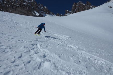 2021-03-22-27-ski-tour-du-thabor, alpes-aventure-tour-de-la-crete-de-moutouze--refuge-de-laval-2021-03-24-070