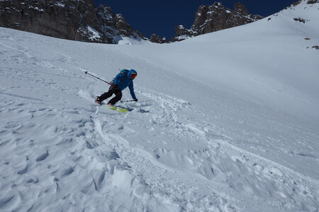 2021-03-22-27-ski-tour-du-thabor, alpes-aventure-tour-de-la-crete-de-moutouze--refuge-de-laval-2021-03-24-072