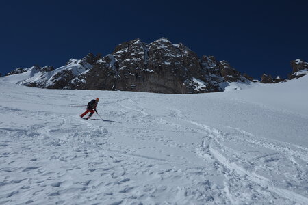 2021-03-22-27-ski-tour-du-thabor, alpes-aventure-tour-de-la-crete-de-moutouze--refuge-de-laval-2021-03-24-080