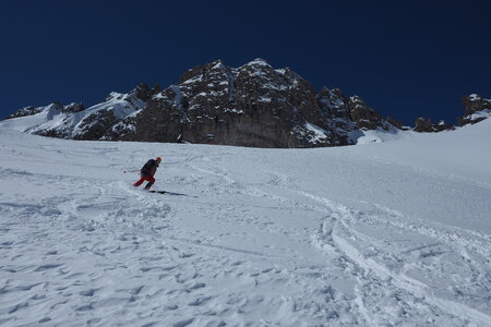 2021-03-22-27-ski-tour-du-thabor, alpes-aventure-tour-de-la-crete-de-moutouze--refuge-de-laval-2021-03-24-082