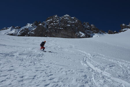 2021-03-22-27-ski-tour-du-thabor, alpes-aventure-tour-de-la-crete-de-moutouze--refuge-de-laval-2021-03-24-083