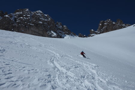 2021-03-22-27-ski-tour-du-thabor, alpes-aventure-tour-de-la-crete-de-moutouze--refuge-de-laval-2021-03-24-089