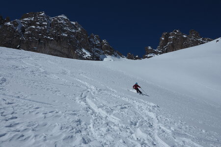 2021-03-22-27-ski-tour-du-thabor, alpes-aventure-tour-de-la-crete-de-moutouze--refuge-de-laval-2021-03-24-090