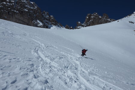 2021-03-22-27-ski-tour-du-thabor, alpes-aventure-tour-de-la-crete-de-moutouze--refuge-de-laval-2021-03-24-095