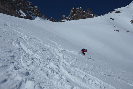 2021-03-22-27-ski-tour-du-thabor, alpes-aventure-tour-de-la-crete-de-moutouze--refuge-de-laval-2021-03-24-098